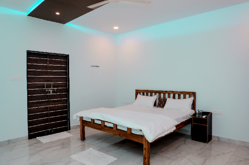 The Restfo Pench Tiger Resort | Luxurious Room